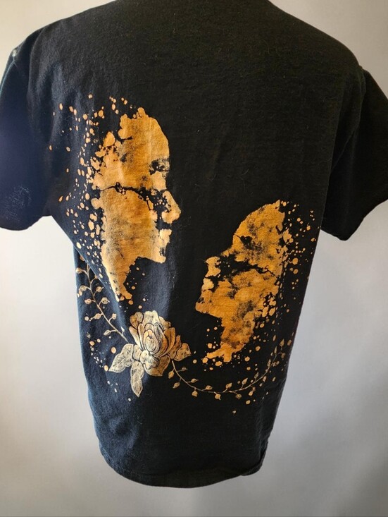 Gildan Tops - Handpainted T-shirt featuring stylized women and florals